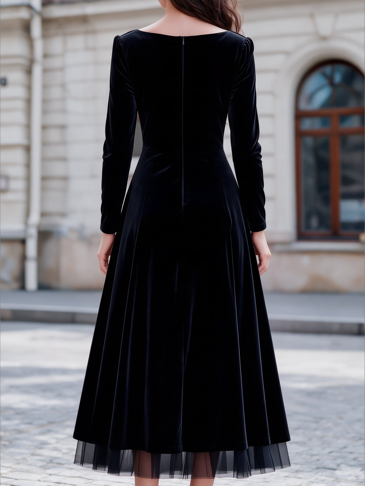 Elegant Long Sleeve Velvet Midi Dress with Mesh Hem