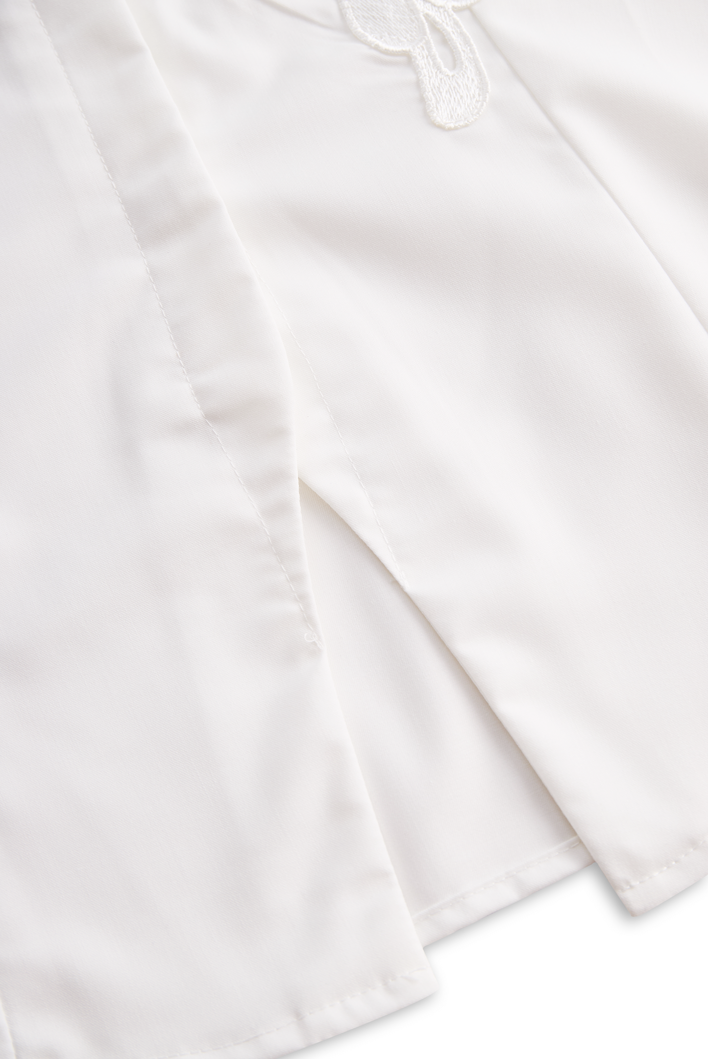 Sleeveless Shirt with 3D Floral Appliqu¨¦