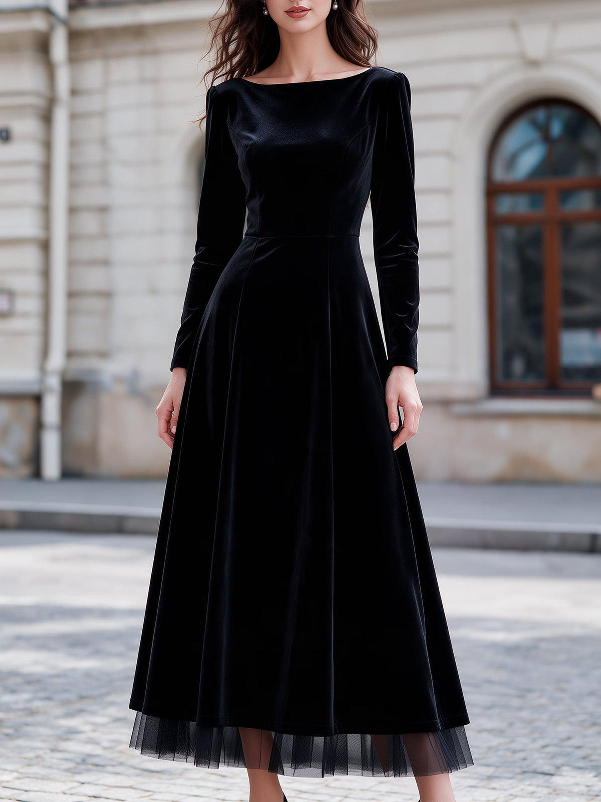 Elegant Long Sleeve Velvet Midi Dress with Mesh Hem