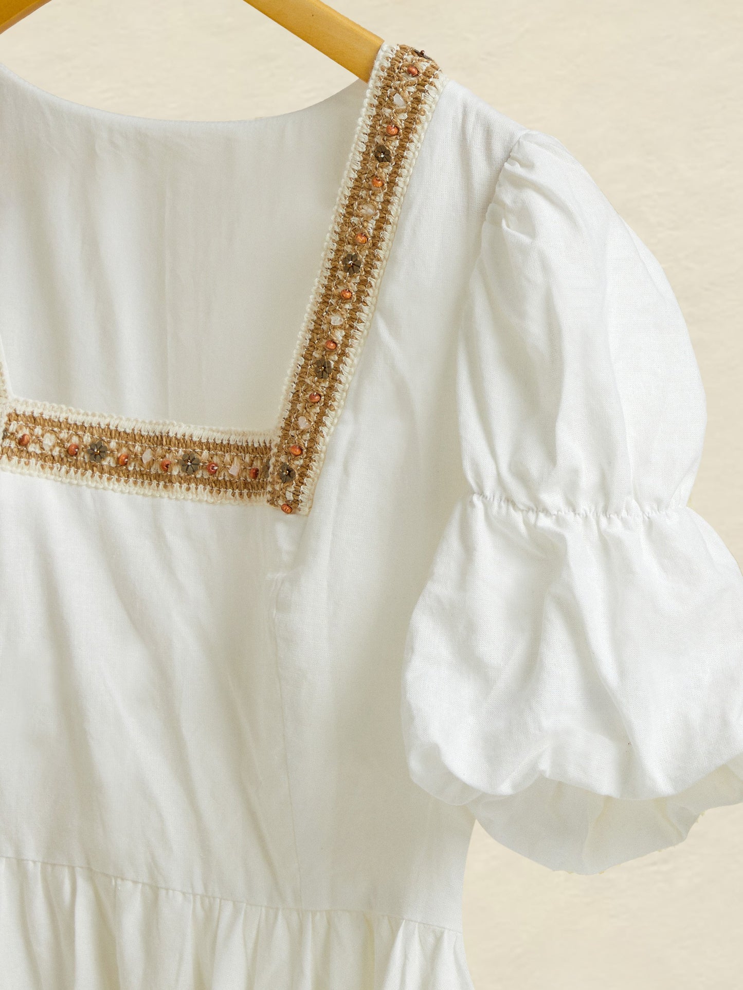 Linen Maxi Dress, Short Sleeve, Lace Collar, Plain, Vintage, White，Featured lace neckline